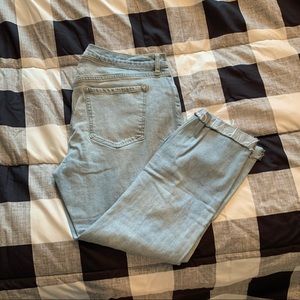 Old Navy Boyfriend Straight Jean. Size 14 Regular